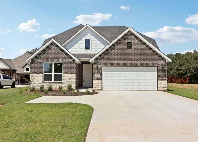 Property at 405 Smith Rd, Springtown, TX 76082, 4 beds, 3 baths