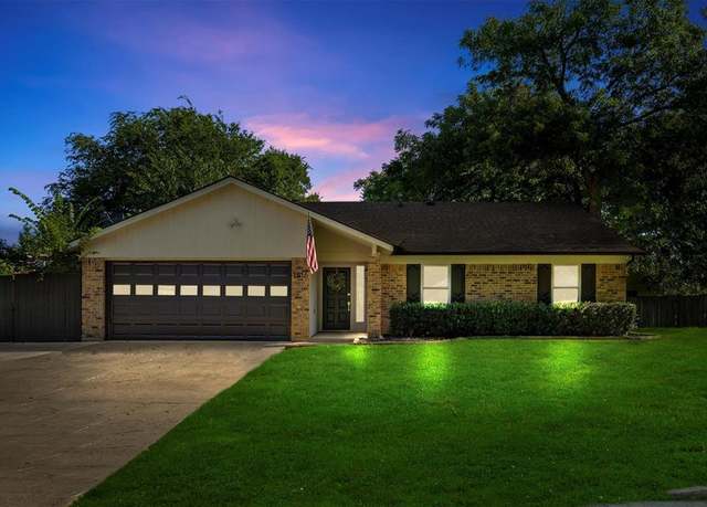 Property at 1916 Buckeye Dr, Flower Mound, TX 75028, 3 beds, 2 baths