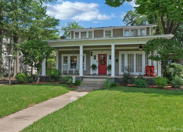 Property at 946 Ockley Dr, Shreveport, LA 71106, 4 beds, 2.5 baths