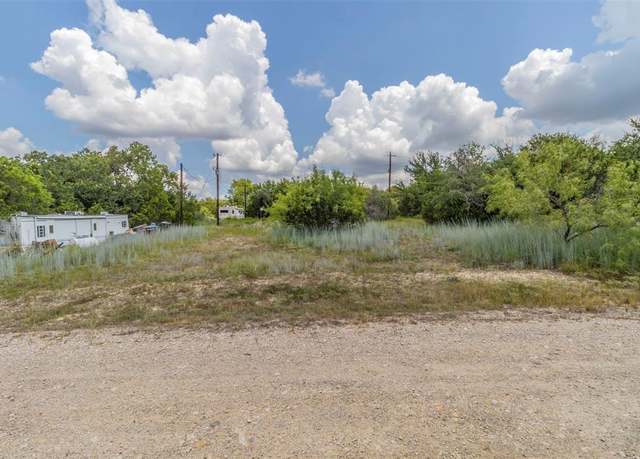 Property at 4010 Rhode Island Trl, Granbury, TX 76048