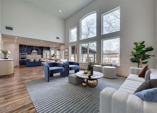 Property at 7605 Primrose Dr, Irving, TX 75063, 4 beds, 4.5 baths
