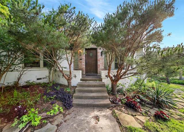 Property at 923 Bison Trl, Dallas, TX 75208, 2 beds, 2 baths
