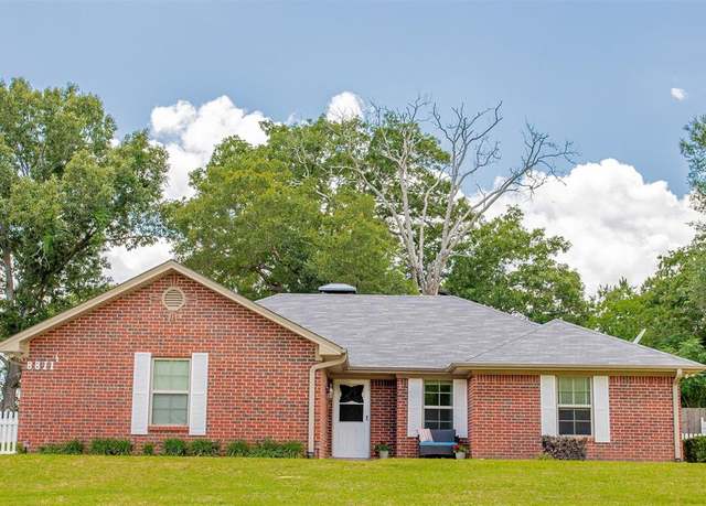 Property at 8811 Pheasant Dr, Chandler, TX 75758, 3 beds, 2 baths