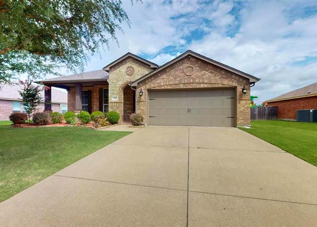 Property at 241 Wolf Dr, Forney, TX 75126, 3 beds, 2 baths