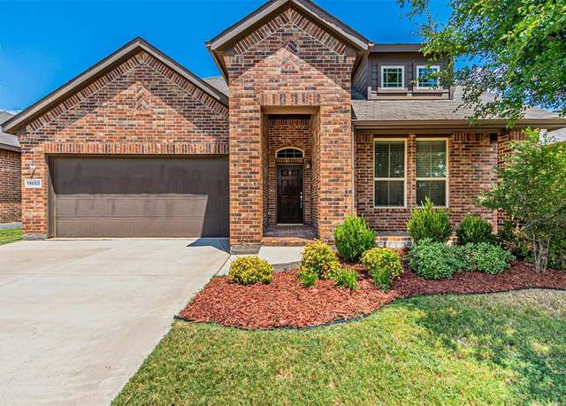 Property at 11460 Starlight Ranch Trl, Fort Worth, TX 76052, 4 beds, 3 baths