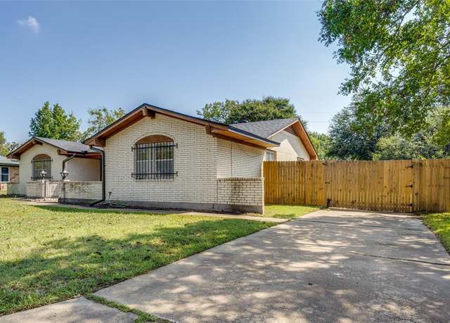 Property at 2908 Washington St, Commerce, TX 75428, 3 beds, 2 baths