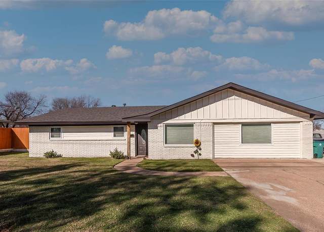 Property at 804 Miller St, Bowie, TX 76230, 4 beds, 2 baths