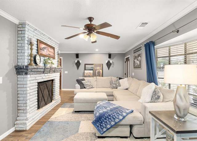 Property at 1504 Shields Ave, Cedar Hill, TX 75104, 3 beds, 2.5 baths