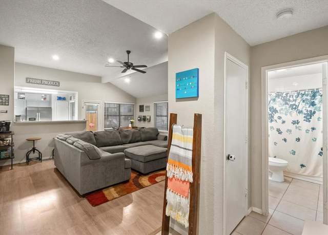 Property at 222 Lantana Dr, Arlington, TX 76018, 3 beds, 2 baths