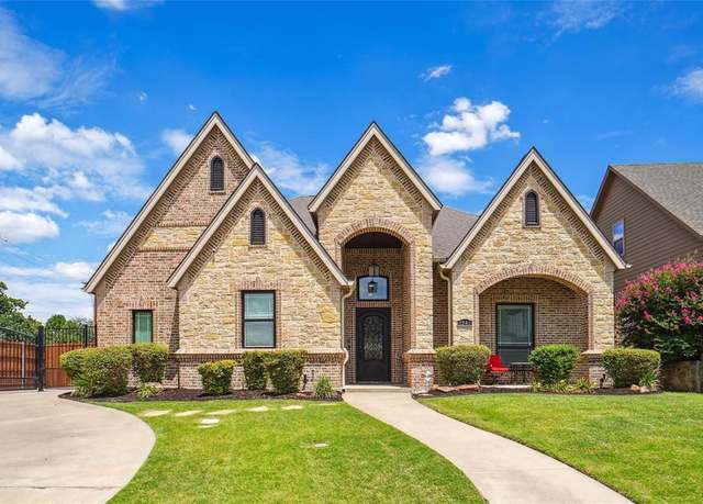 Property at 3240 Evan Dr, Hurst, TX 76054, 3 beds, 2 baths