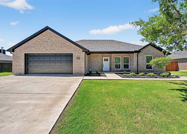 Property at 897 W Cardinal St, Ector, TX 75439, 3 beds, 2 baths