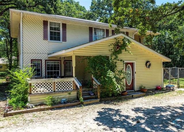 Property at 114 Lakeway Ln, Gun Barrel City, TX 75156, 4 beds, 2 baths