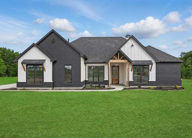 Property at 179 Norman Dr, Canton, TX 75103, 4 beds, 3.5 baths