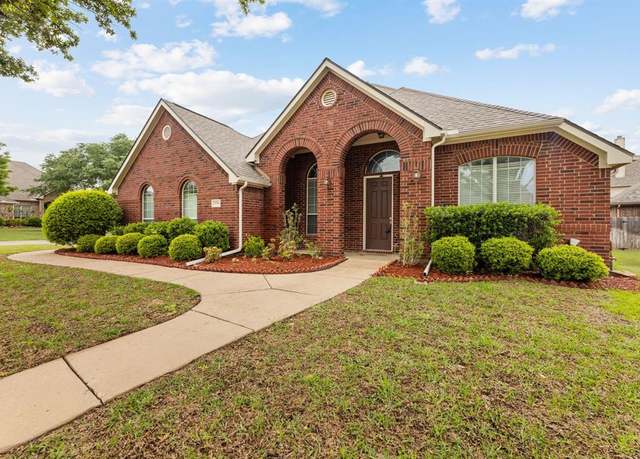 Property at 1716 Yarmouth Ln, Mansfield, TX 76063, 4 beds, 2 baths