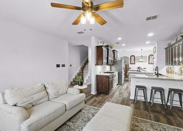 Property at 4728 Daisy Leaf Dr, Fort Worth, TX 76244, 4 beds, 2.5 baths