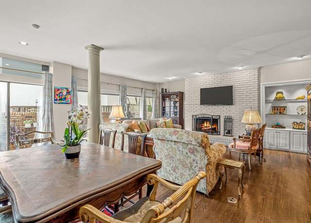 Property at 2129 Fountain Square Dr, Fort Worth, TX 76107, 2 beds, 2.5 baths