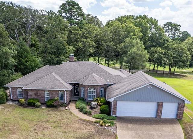 Property at 149 Golfing Green Cv, Holly Lake Ranch, TX 75765, 3 beds, 2.5 baths