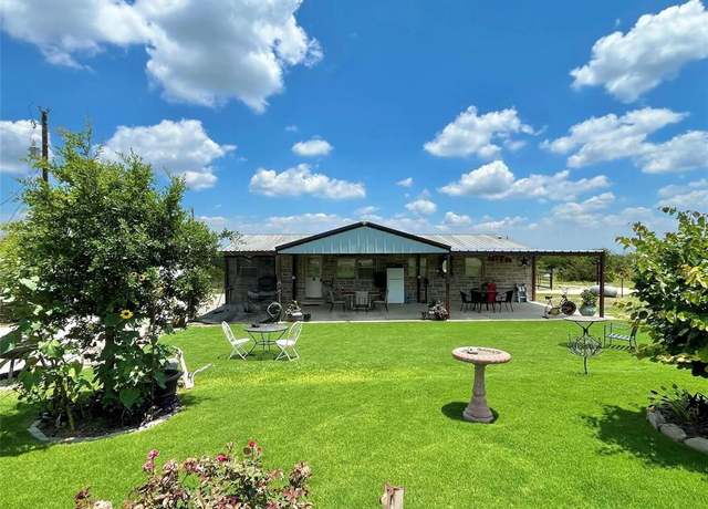 Property at 119 Overlook Trl, Azle, TX 76020, 4 beds, 2 baths