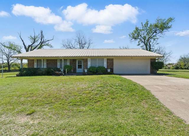 Property at 223 Idella St, Stephenville, TX 76401, 3 beds, 2 baths