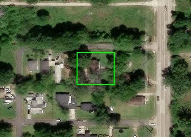 Property at 407 W 81st St, Shreveport, LA 71106, 3 beds, 1 bath