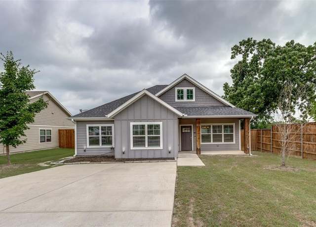Property at 205 W Travis St, Howe, TX 75459, 3 beds, 2 baths