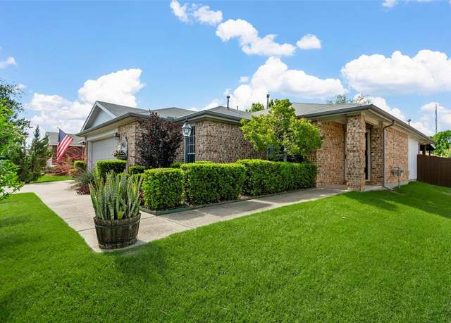 Property at 2312 Collier Dr, Mckinney, TX 75071, 3 beds, 2 baths