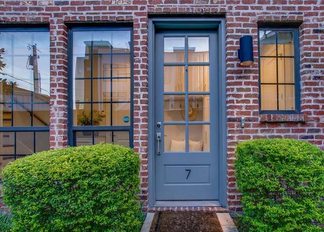 Property at 1902 Caddo St #7, Dallas, TX 75204, 2 beds, 2.5 baths