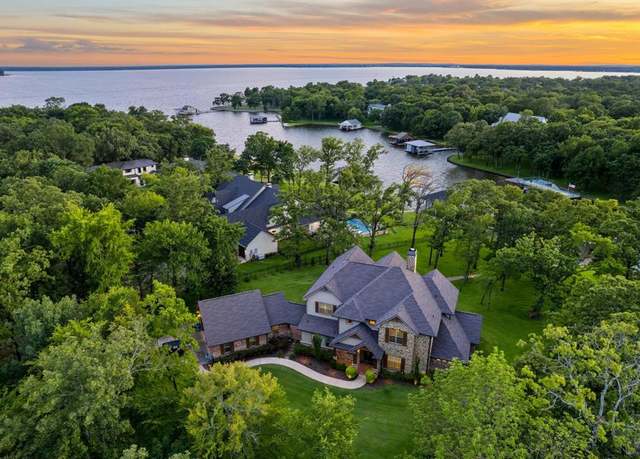 Property at 211 Sandpiper Dr, Mabank, TX 75156, 5 beds, 4.5 baths
