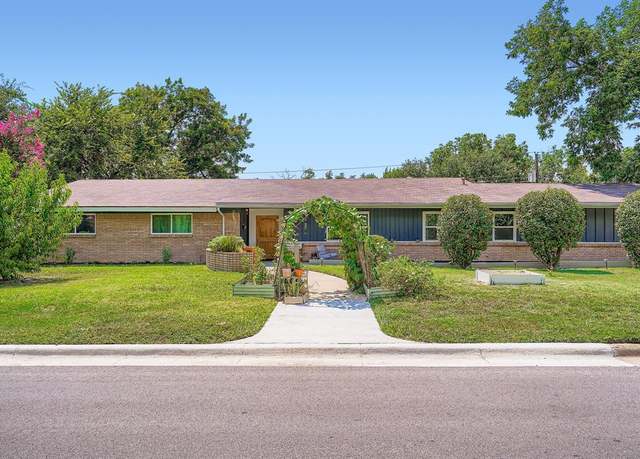 Property at 4100 Plantation Dr, Benbrook, TX 76116, 3 beds, 2 baths