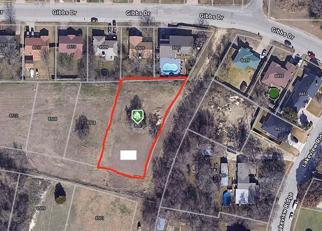 Property at 800 Pemberton St, White Settlement, TX 76108