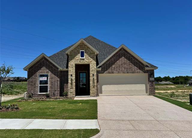 Property at 10171 Blue Jay Ln, Benbrook, TX 76126, 4 beds, 3 baths
