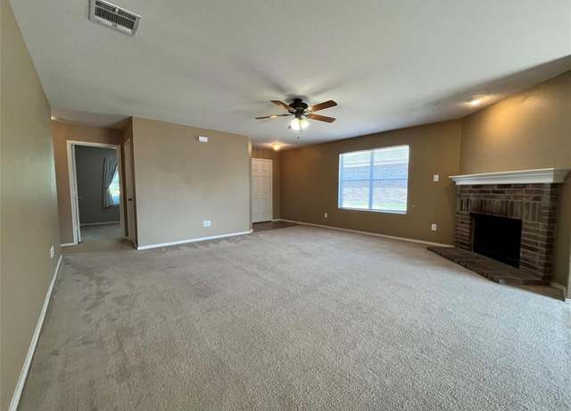 Property at 316 Chisholm Trl, Krum, TX 76249, 3 beds, 2 baths