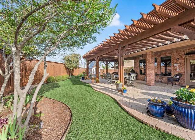 Property at 12829 Saratoga Springs Cir, Fort Worth, TX 76244, 3 beds, 2 baths