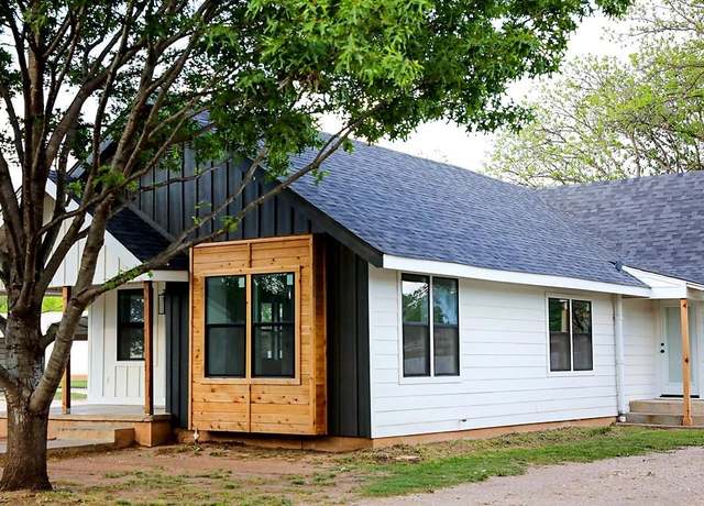 Property at 500 S Arlington St, Winters, TX 79567, 3 beds, 2 baths