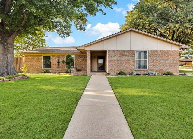 Property at 8521 Brookridge Dr, North Richland Hills, TX 76182, 3 beds, 2 baths