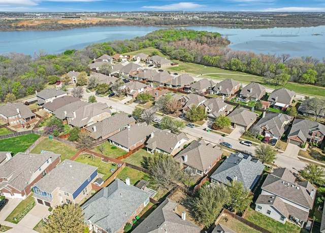 Property at 832 Lake Worth Trl, Little Elm, TX 75068, 3 beds, 2.5 baths