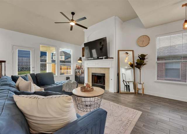 Property at 832 Lake Worth Trl, Little Elm, TX 75068, 3 beds, 2.5 baths