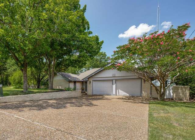 Property at 674 Russwood Dr, Pottsboro, TX 75076, 3 beds, 2.5 baths