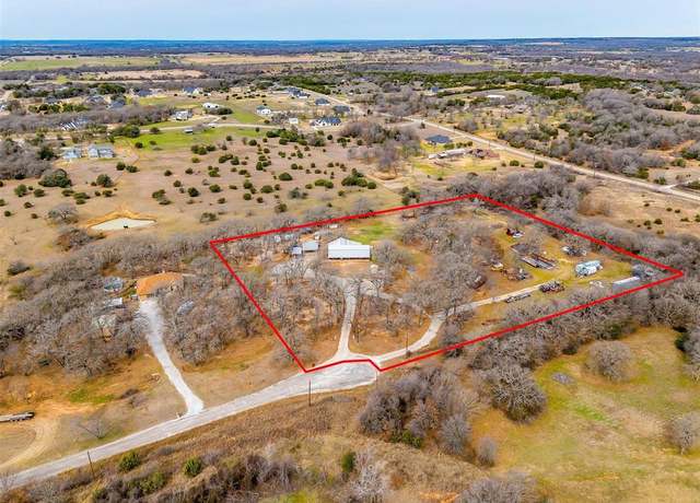 Property at 243 Roble Ct, Weatherford, TX 76088, 4 beds, 2.5 baths