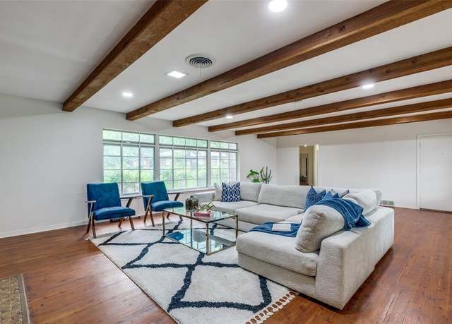 Property at 1901 Bluebird Ave, Fort Worth, TX 76111, 3 beds, 3 baths