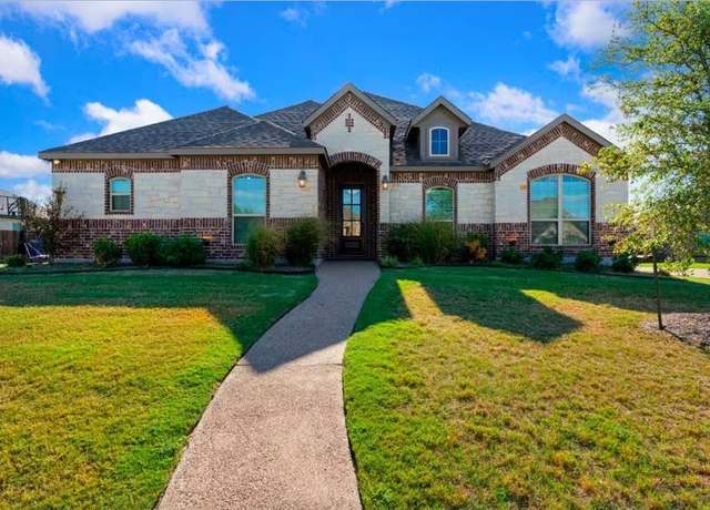Property at 1089 Kreece Dr, Hewitt, TX 76643, 4 beds, 2 baths