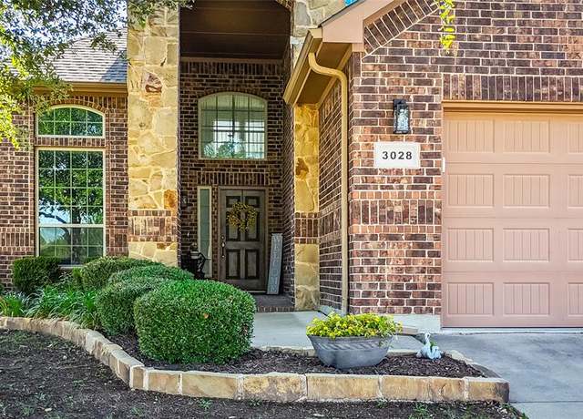 Property at 3028 Maple Creek Dr, Fort Worth, TX 76177, 4 beds, 2.5 baths