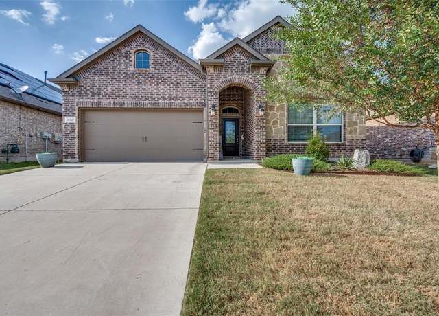 Property at 11117 Klondike Ln, Aubrey, TX 76227, 4 beds, 3 baths