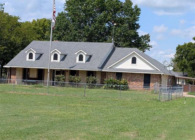 Property at 8401 Taylor Ranch Loop, Kaufman, TX 75142, 4 beds, 3 baths