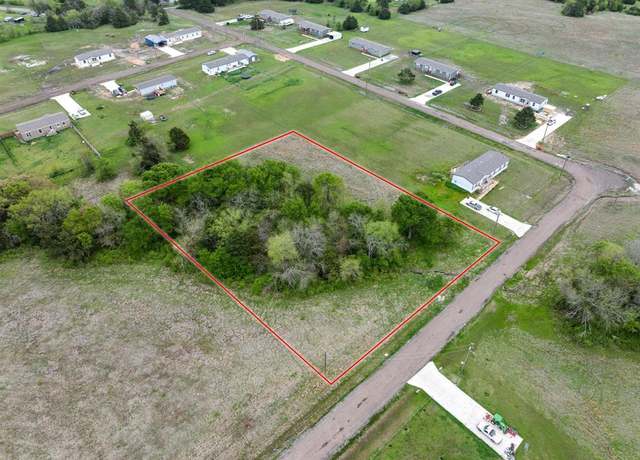 Property at 355 Duvall St, Bonham, TX 75418