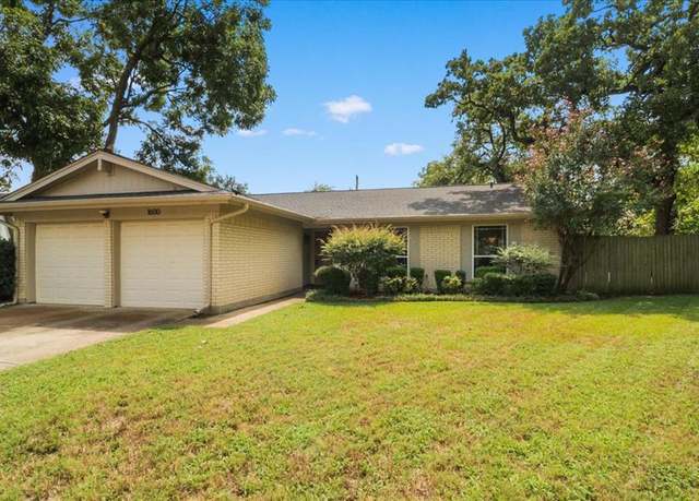 Property at 1600 Celeste Ct, Arlington, TX 76012, 3 beds, 2 baths