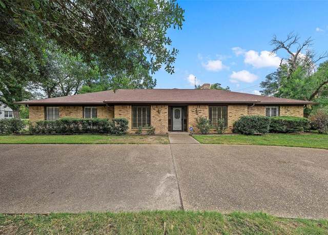 Property at 804 Val Verde, Marlin, TX 76661, 4 beds, 2.5 baths