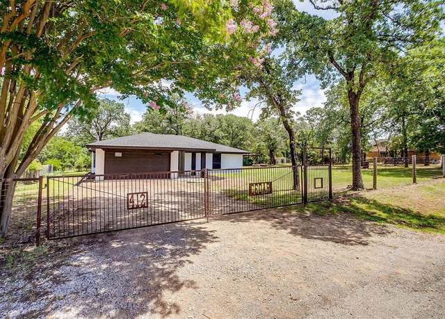 Property at 412 Cedarwood St, Azle, TX 76020, 3 beds, 2 baths