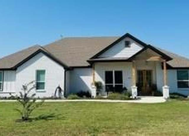 Property at 111 Bluegrass Trl, Springtown, TX 76082, 4 beds, 2.5 baths