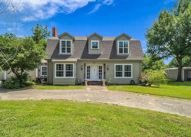 Property at 1615 Walworth St, Greenville, TX 75401, 4 beds, 3.5 baths